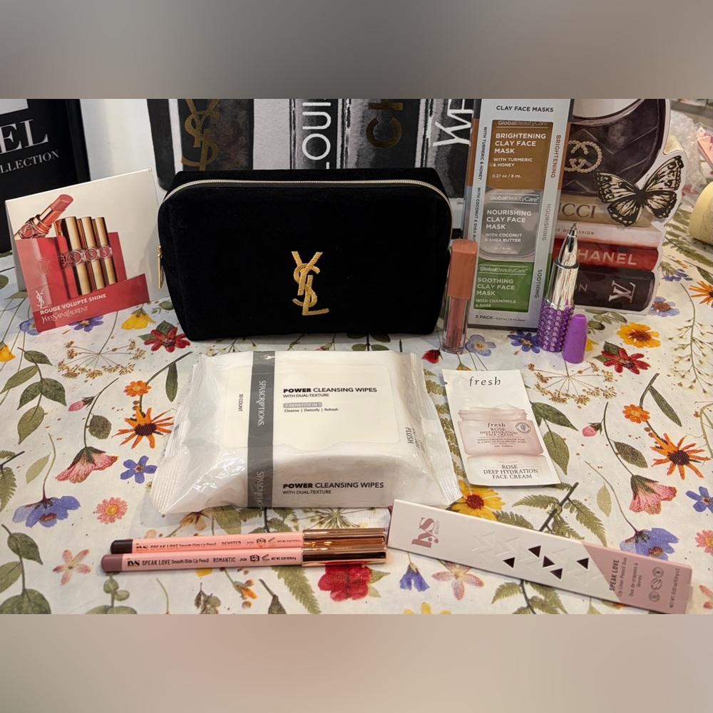 NIP Yves Saint Laurent Black Velvet Makeup Pouch with Gold YSL Monogram - Picture 8 of 8